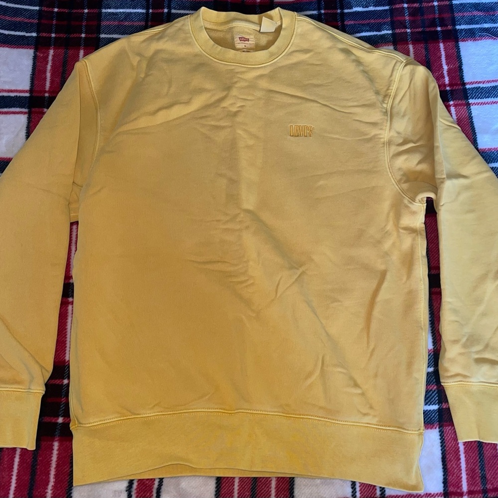 Levi’s Yellow Crewneck Sweater